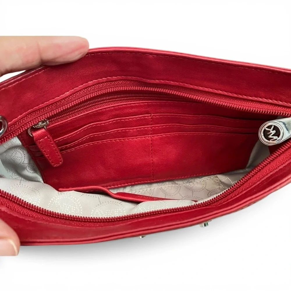 Michael Kors Clutch (removable shoulder strap)